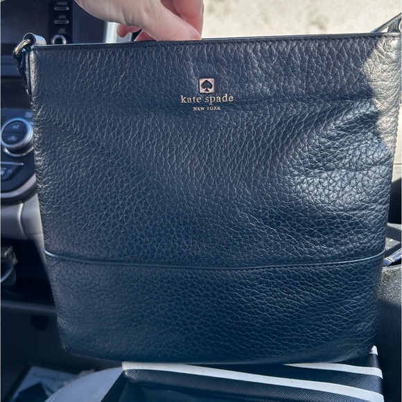 Kate Spade vintage Set! Cross body pebble purse with stripped wristlet. - Picture 8 of 16